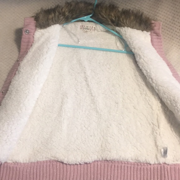 Vest - Picture 2 of 2